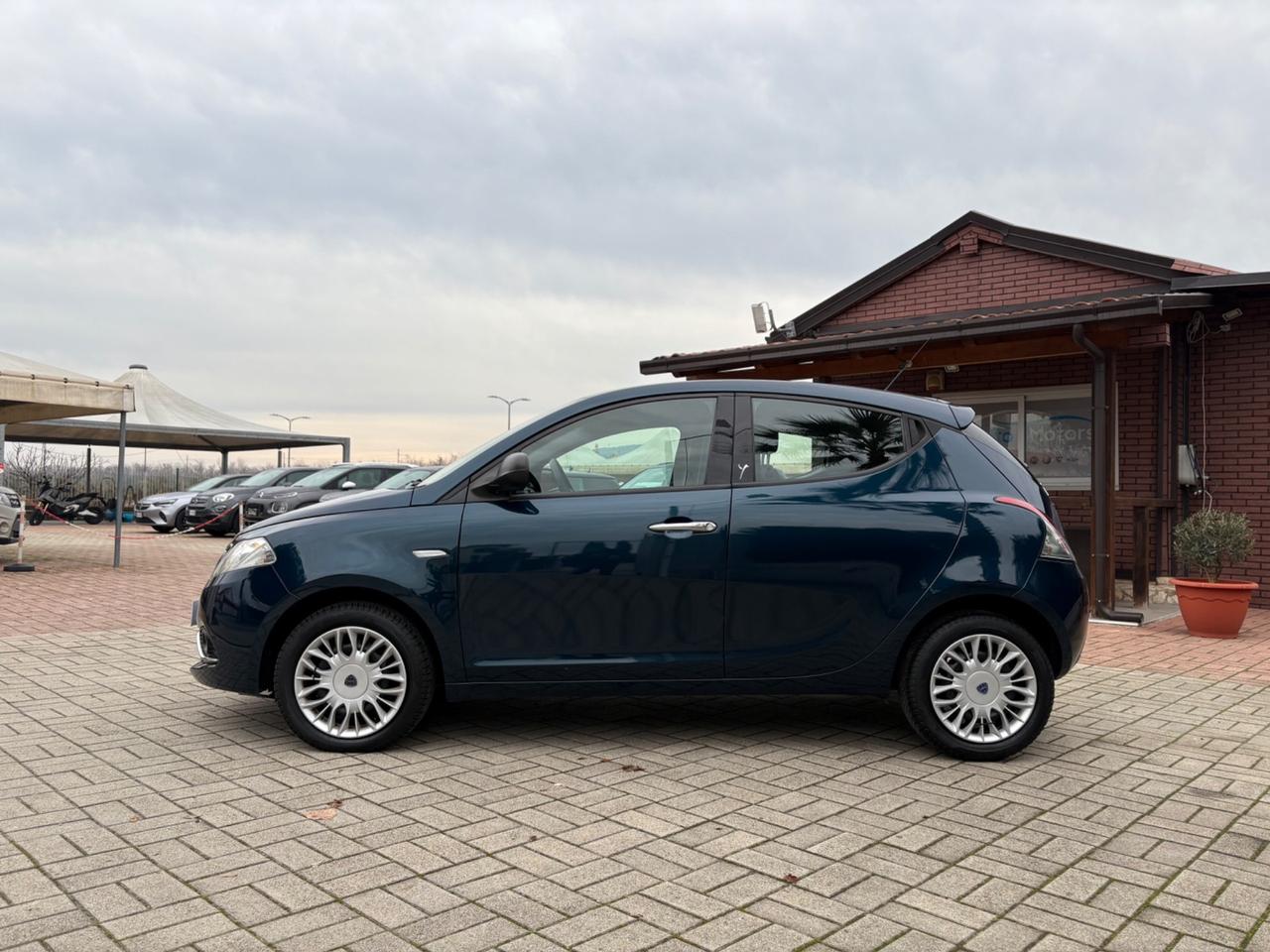 Lancia Ypsilon 1.3 MJT 16V 95 CV 5 porte S&S Silver