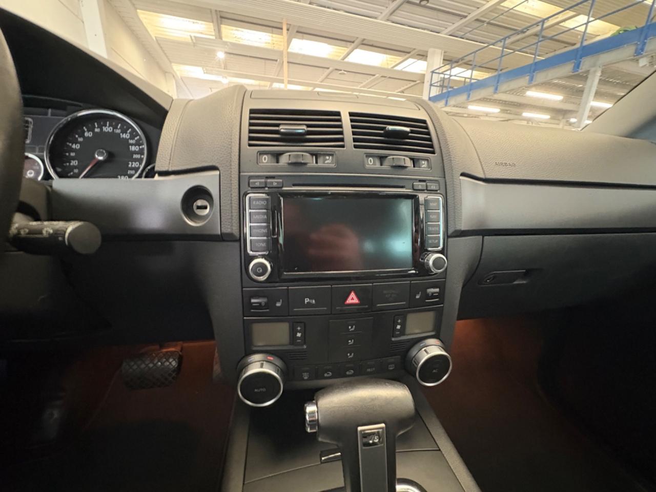 Volkswagen Touareg 3.0 TDI tiptronic 2010