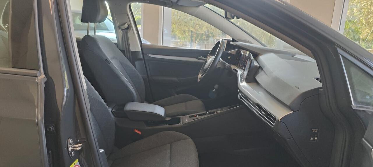 Volkswagen Golf 1.0 eTSI EVO DSG Life