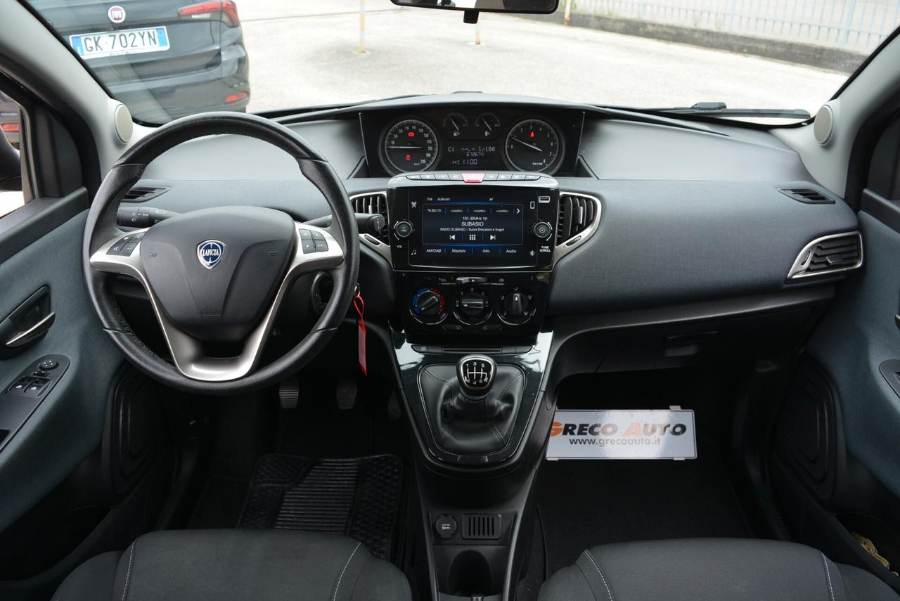 Lancia Ypsilon 1.0 FireFly 5 porte S&S Hybrid Ecochic Gold