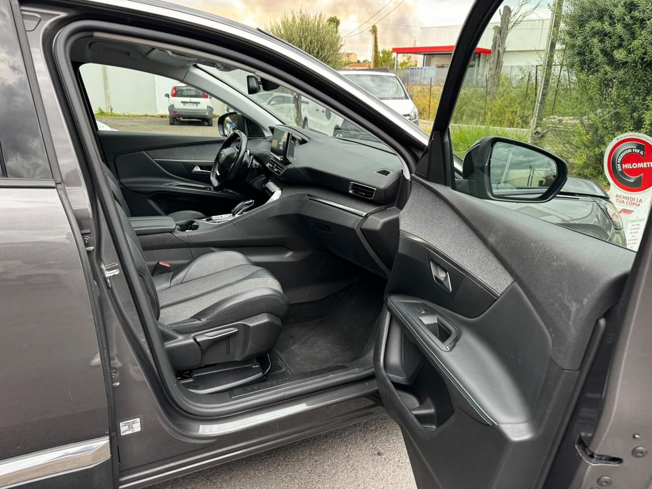 Peugeot 3008 BlueHDi 130 S&S EAT8 Allure