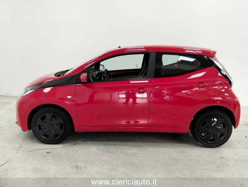 Toyota Aygo 1.0 VVT-i 69 CV 5 porte x-play MMT