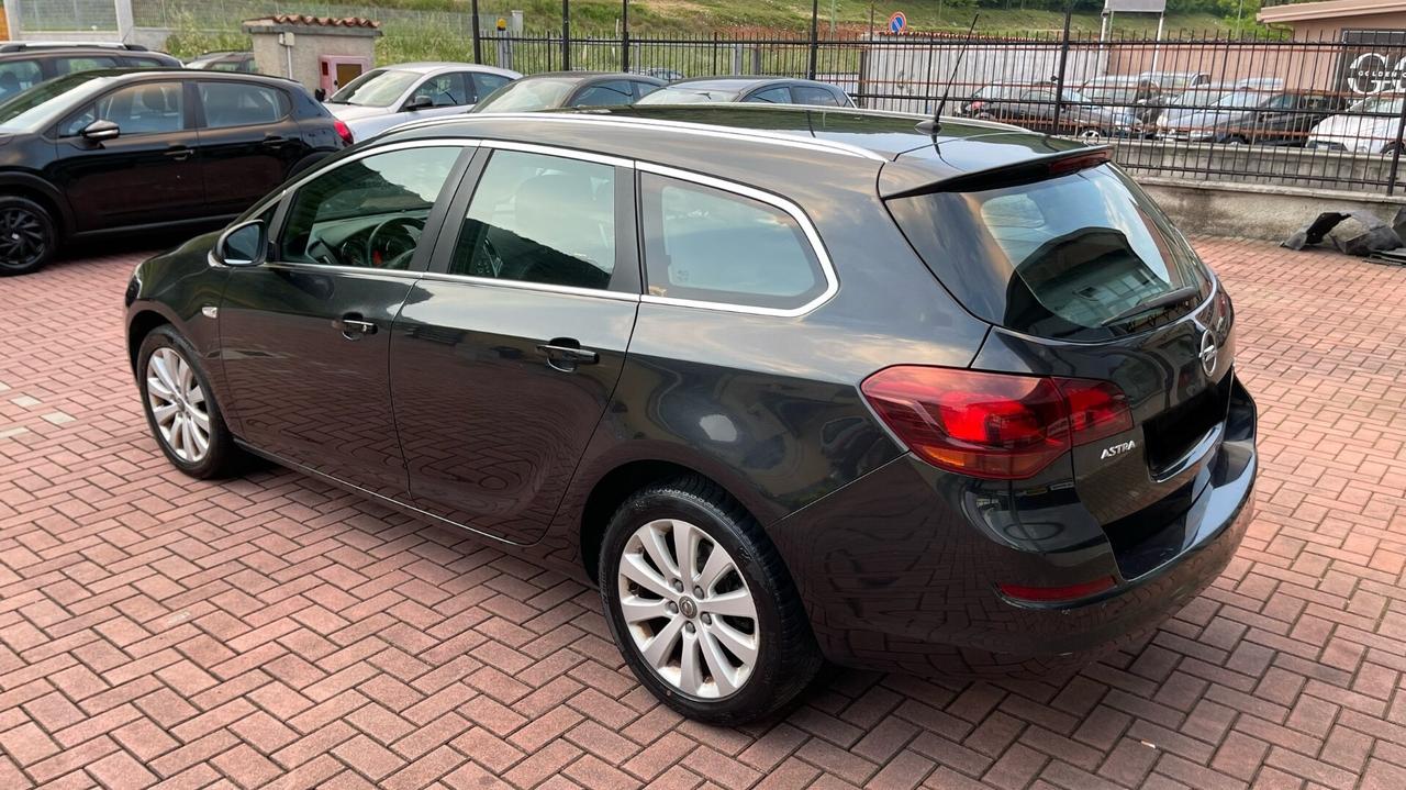 Opel Astra 1.7 CDTI 110CV Sports Tourer Cosmo