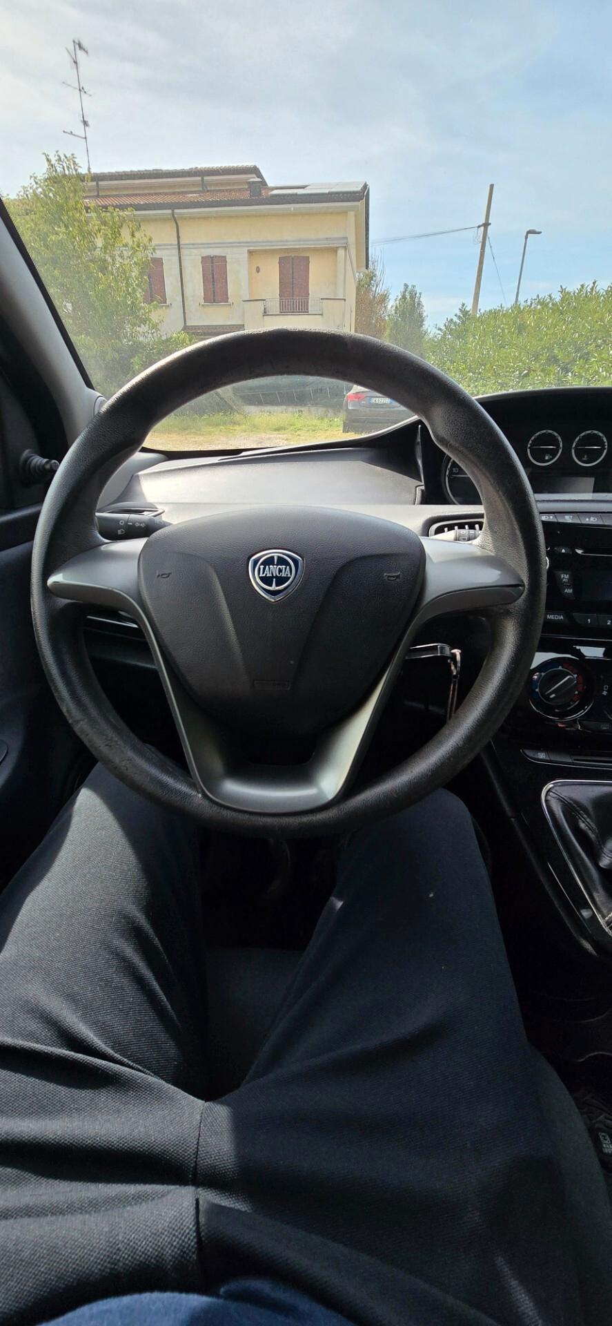 Lancia Ypsilon 1.3 MJT 16V 95 CV 5 porte S&S Elefantino