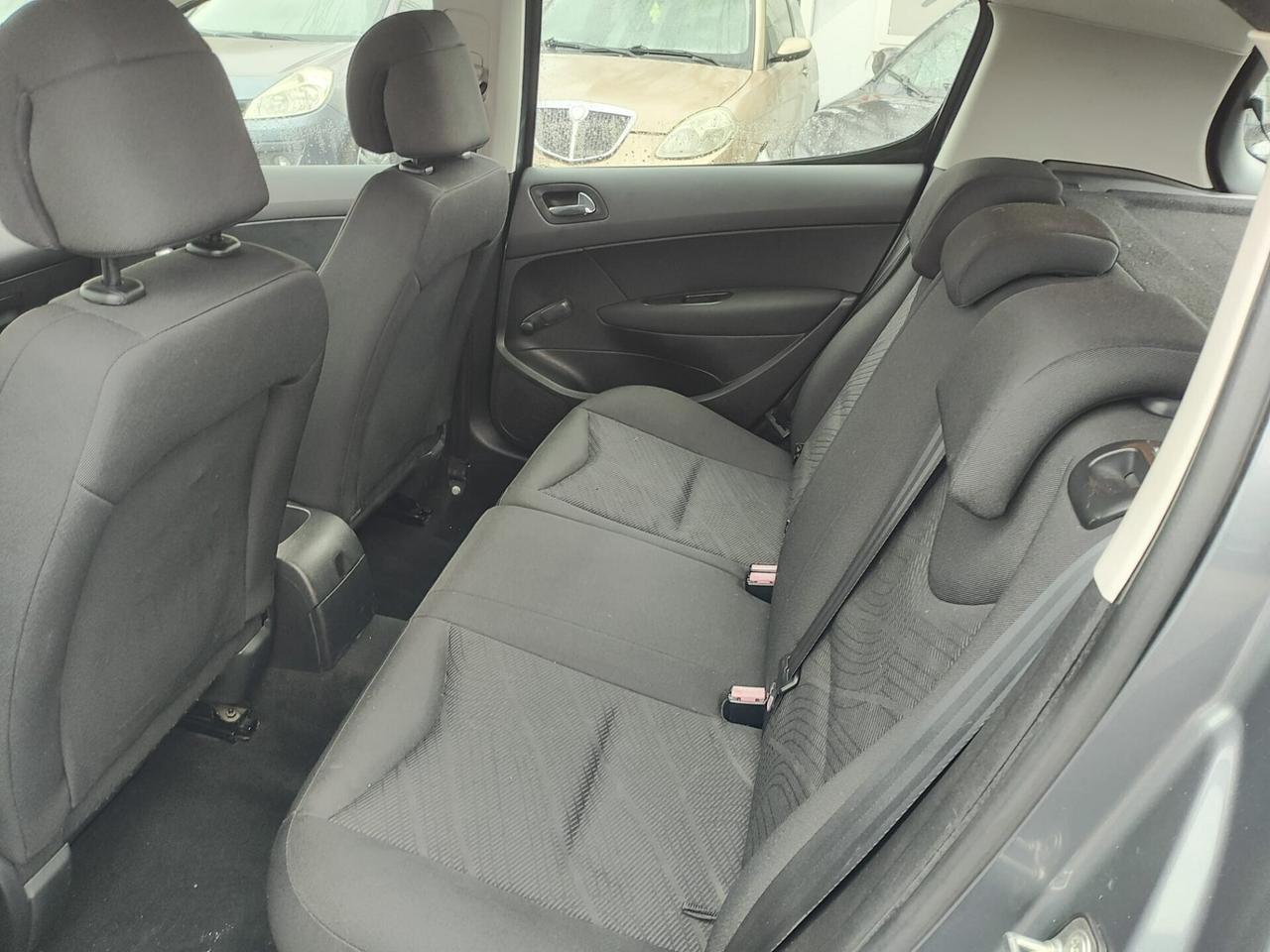 Peugeot 308 1.6 HDi 90CV 5p. Tecno