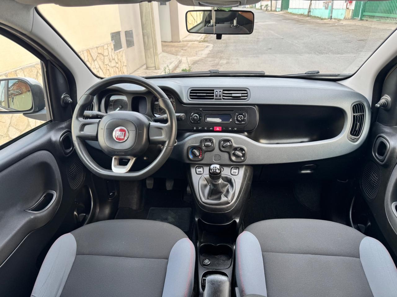 Fiat Panda 1.2 Lounge 2017 uniproprietaria