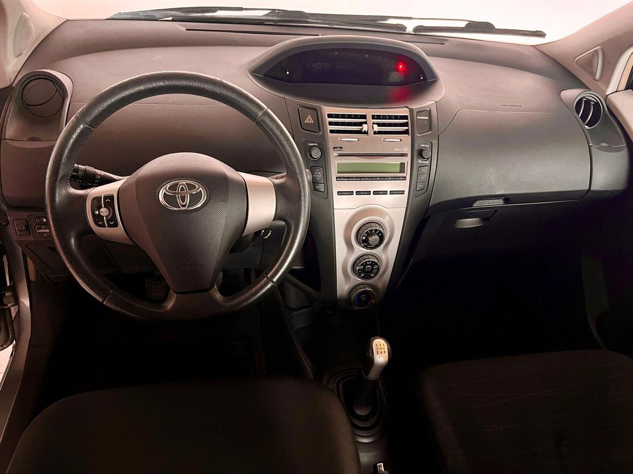 Toyota Yaris 1 .4 d4d NAVI