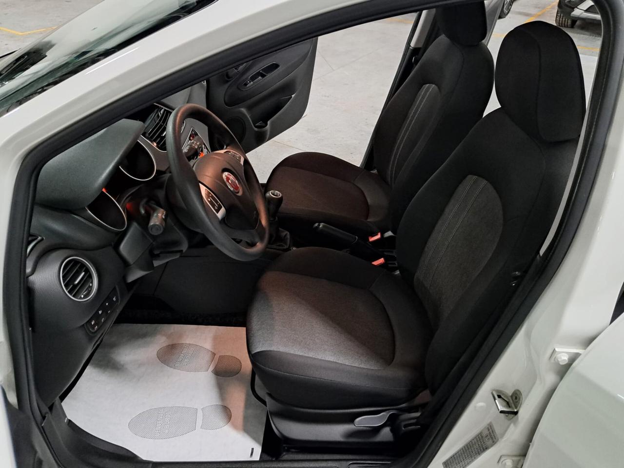 Fiat Punto 1.3 16V M-jet Easy 5 P. N1 Autocarro 4 Posti