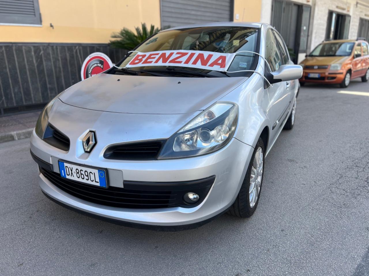 Renaul Clio 1.4 benzina anno 2010