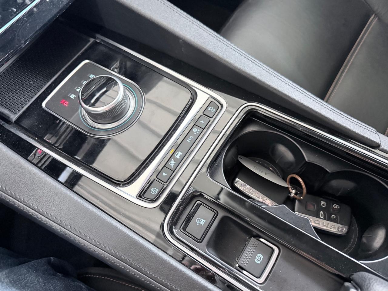 Jaguar F-Pace 2.0 D 180 CV AWD aut. Prestige 2020 EU6