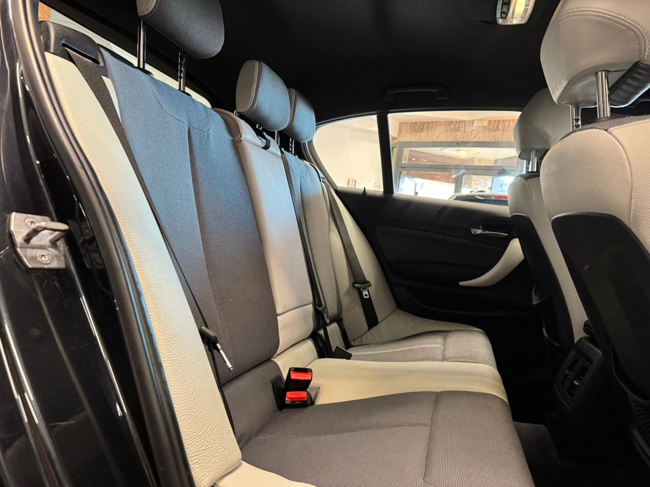 Bmw 118 118d 5p. Urban