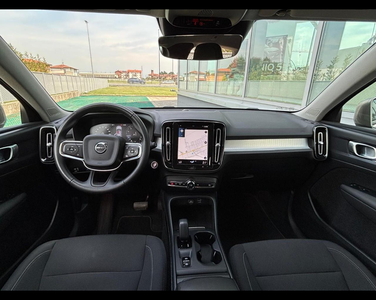 VOLVO XC40 N1 - XC40 N1 1.5 T2 Momentum geartronic AUTOCARRO