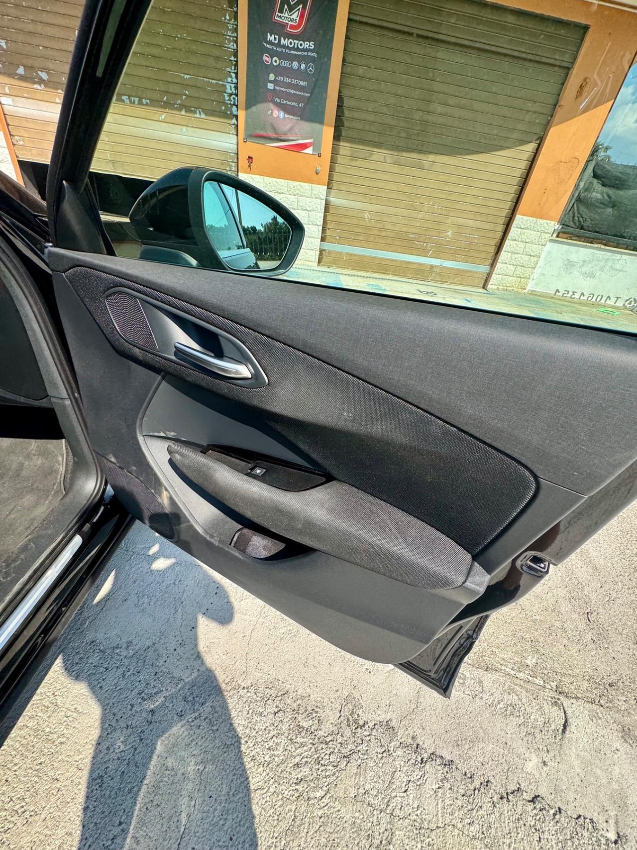 Audi Q3 TDI S tronic S-line edition