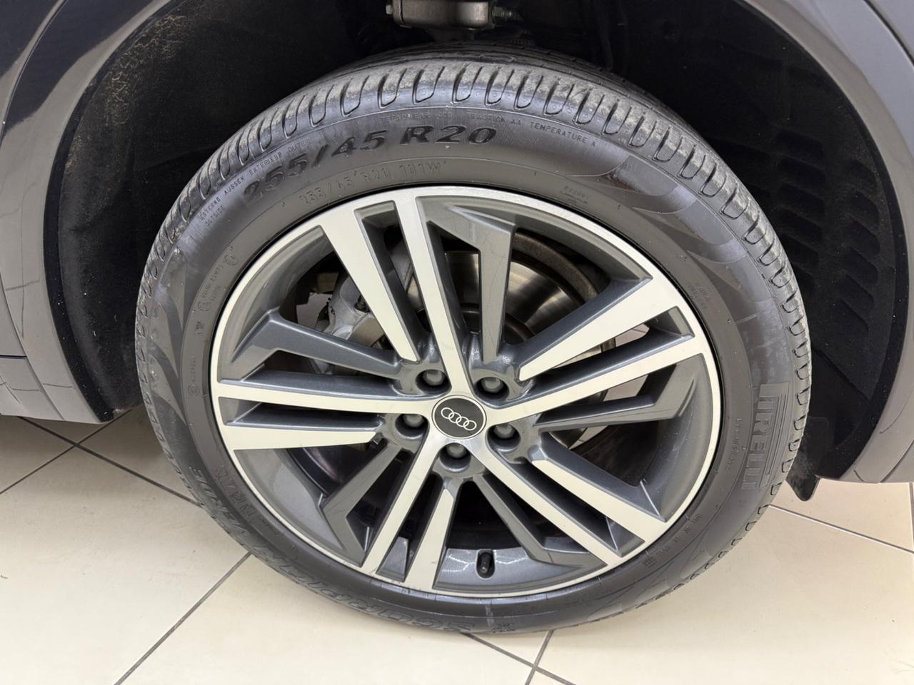 Audi Q5 40 TDI 204 CV S line plus UNICOPRO ITA FULL