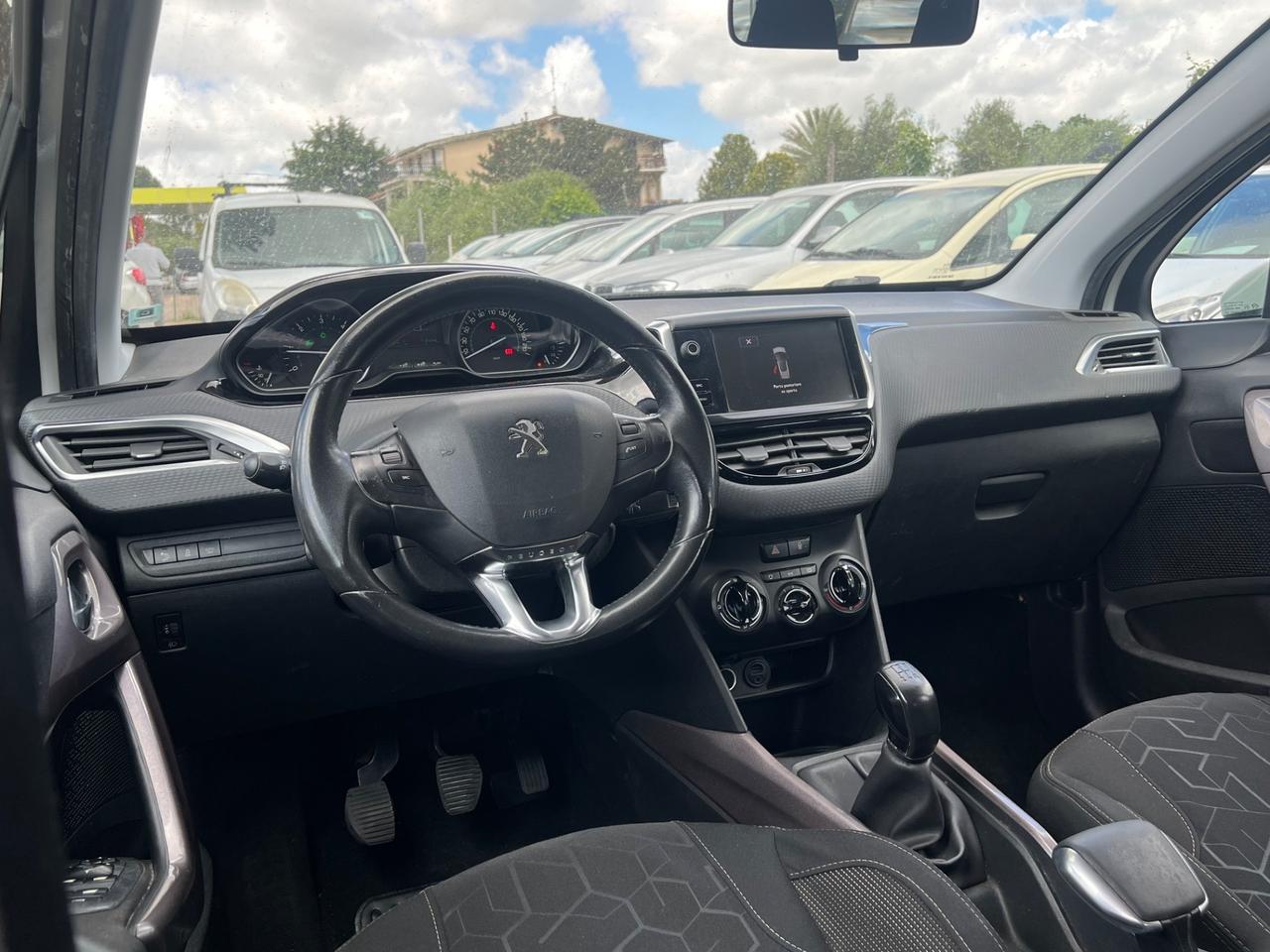 Peugeot 2008 BlueHDi 100 Black Matt Finanziabile