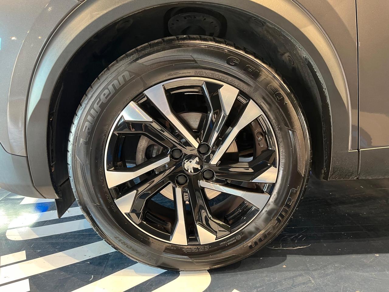 Peugeot 2008 BlueHDi 110 S&S Allure Pack