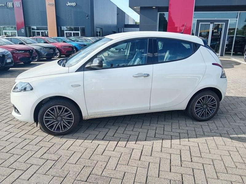 Lancia Ypsilon 1.0 FireFly 70cv Hybrid Gold