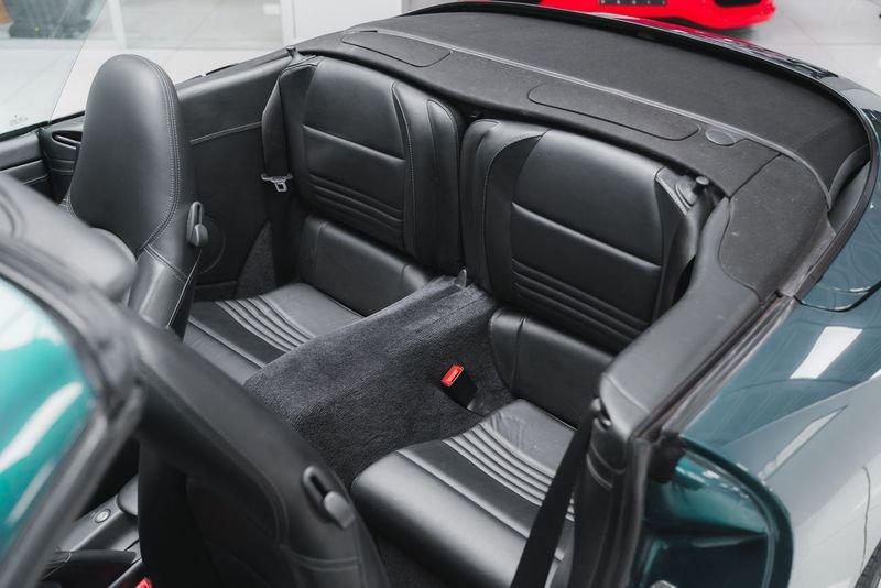 Porsche 911 PORSCHE 911 996 CARRERA 4