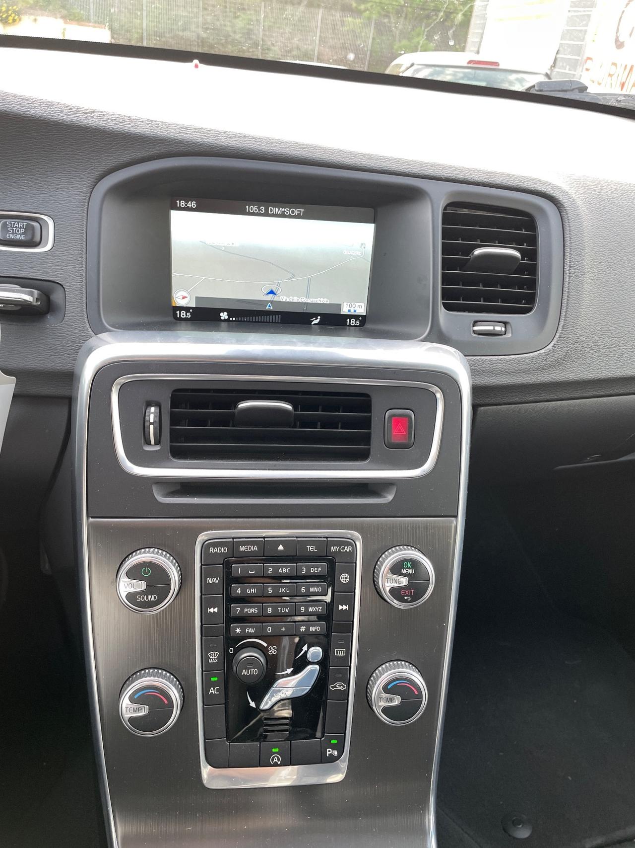 Volvo V60 D4 181cv. Gancio traino - finanziabile