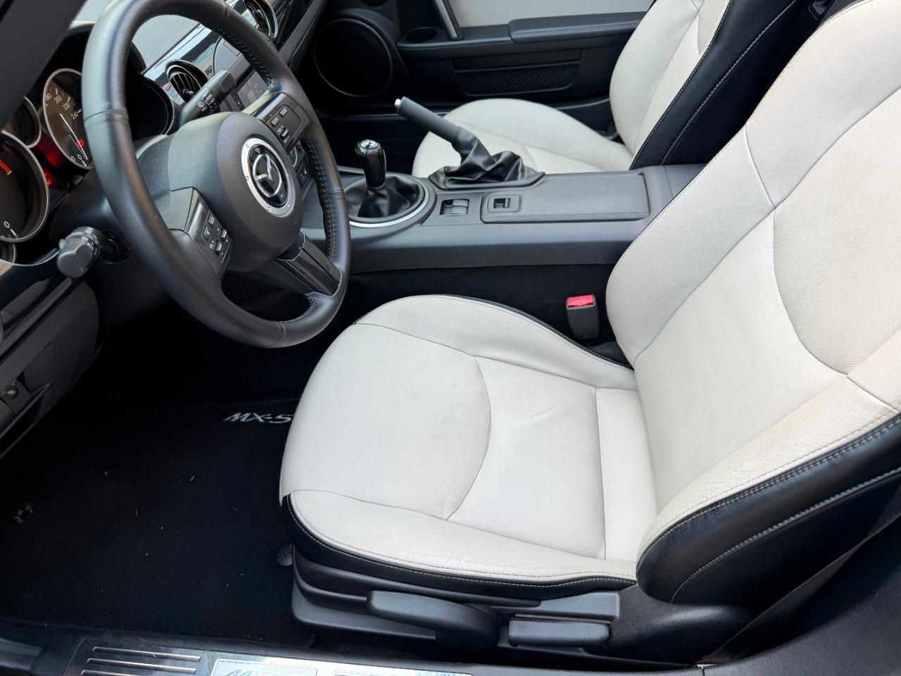 Mazda MX-5 Roadster Coupe 1.8 CABRIO Cult LIMITED SENDO!!! PELLE+LED+NAVI
