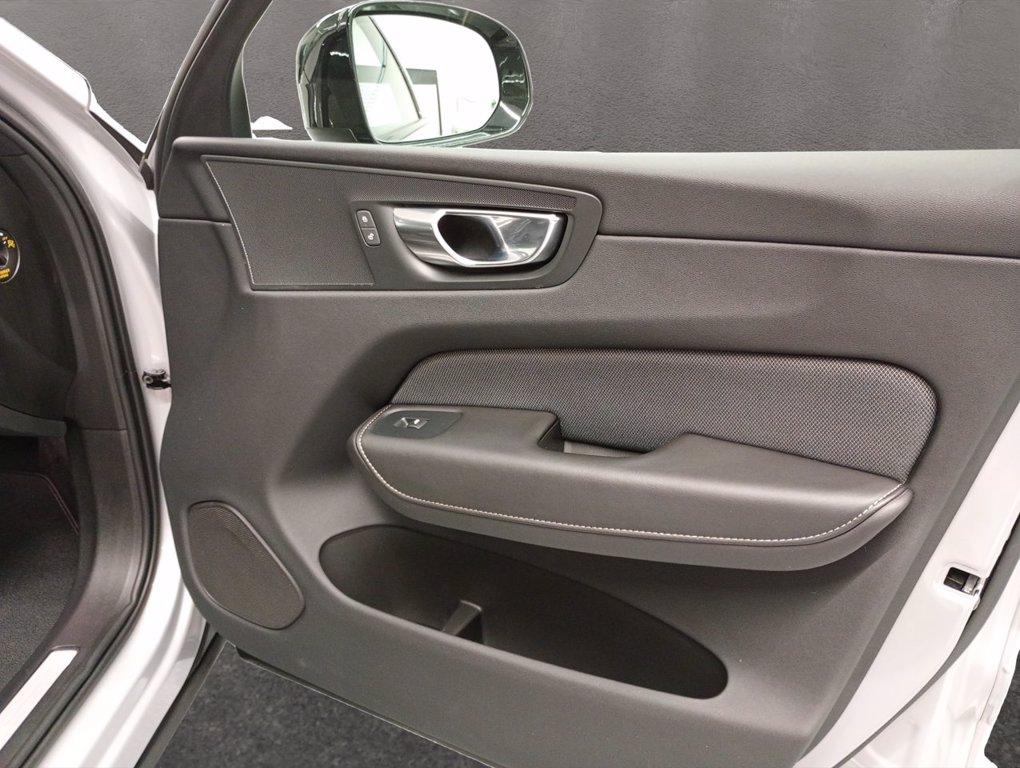 VOLVO XC60 2.0 b4 R-design awd auto my20 del 2022