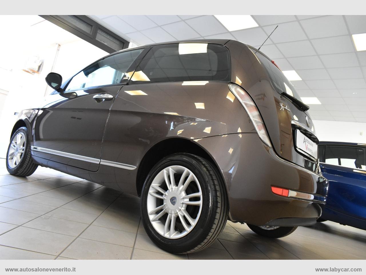 LANCIA Ypsilon 1.2 69 CV Unyca