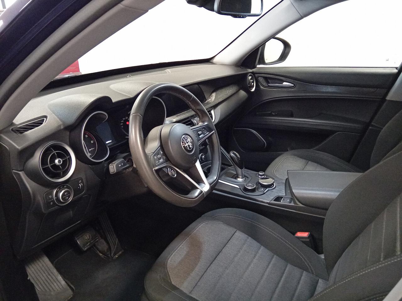 Alfa Romeo Stelvio 2.2 Turbodiesel 190 CV AT8 RWD Business