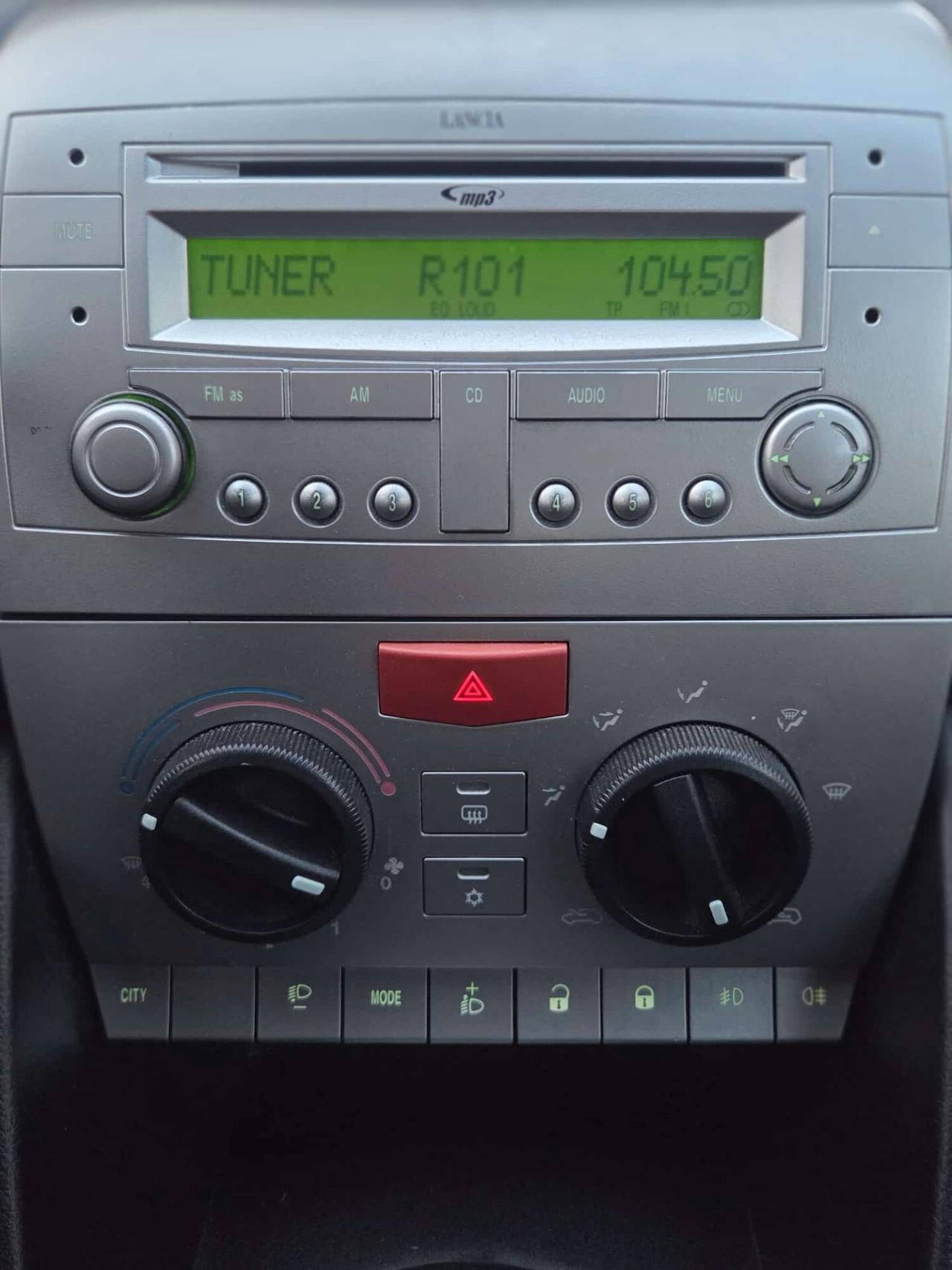 Lancia Ypsilon 1.2 69 CV Platino