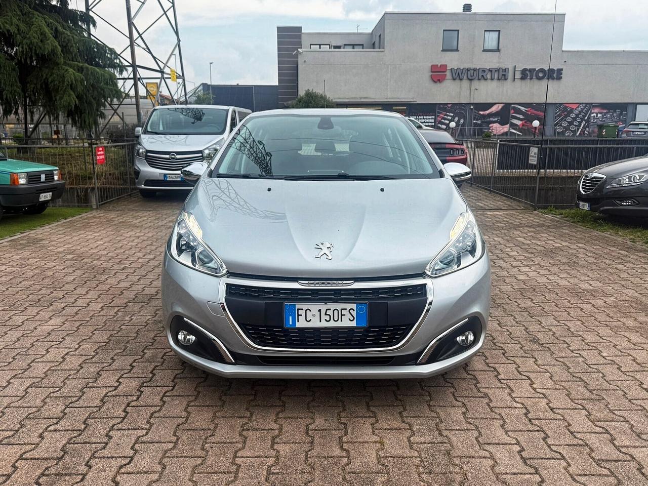 Peugeot 208 PureTech Turbo 110 EAT6 S&S 5 porte AUTOMATICA OK NEOPATENTATI