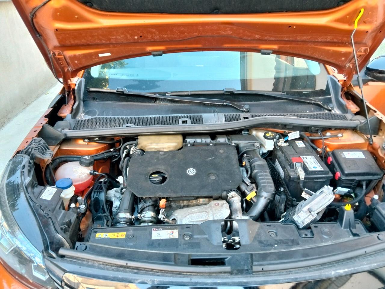 Peugeot 2008 1.5 HDi 130cv EAT8 2022 Motore ?
