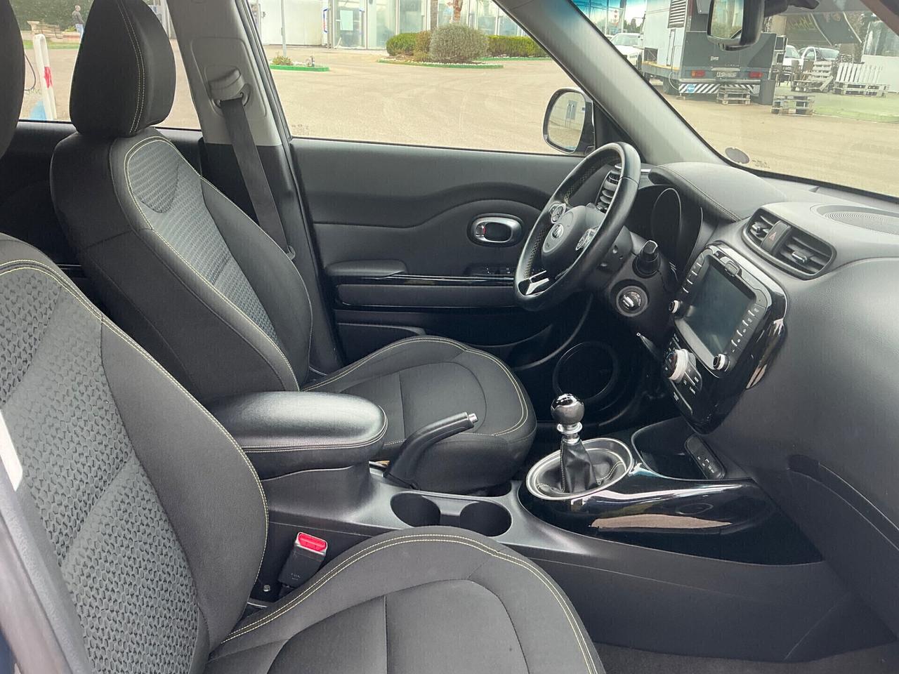 KIA SOUL 1.6 CRDI 136 Cv STRAFULL BI-COLOR 10/2016