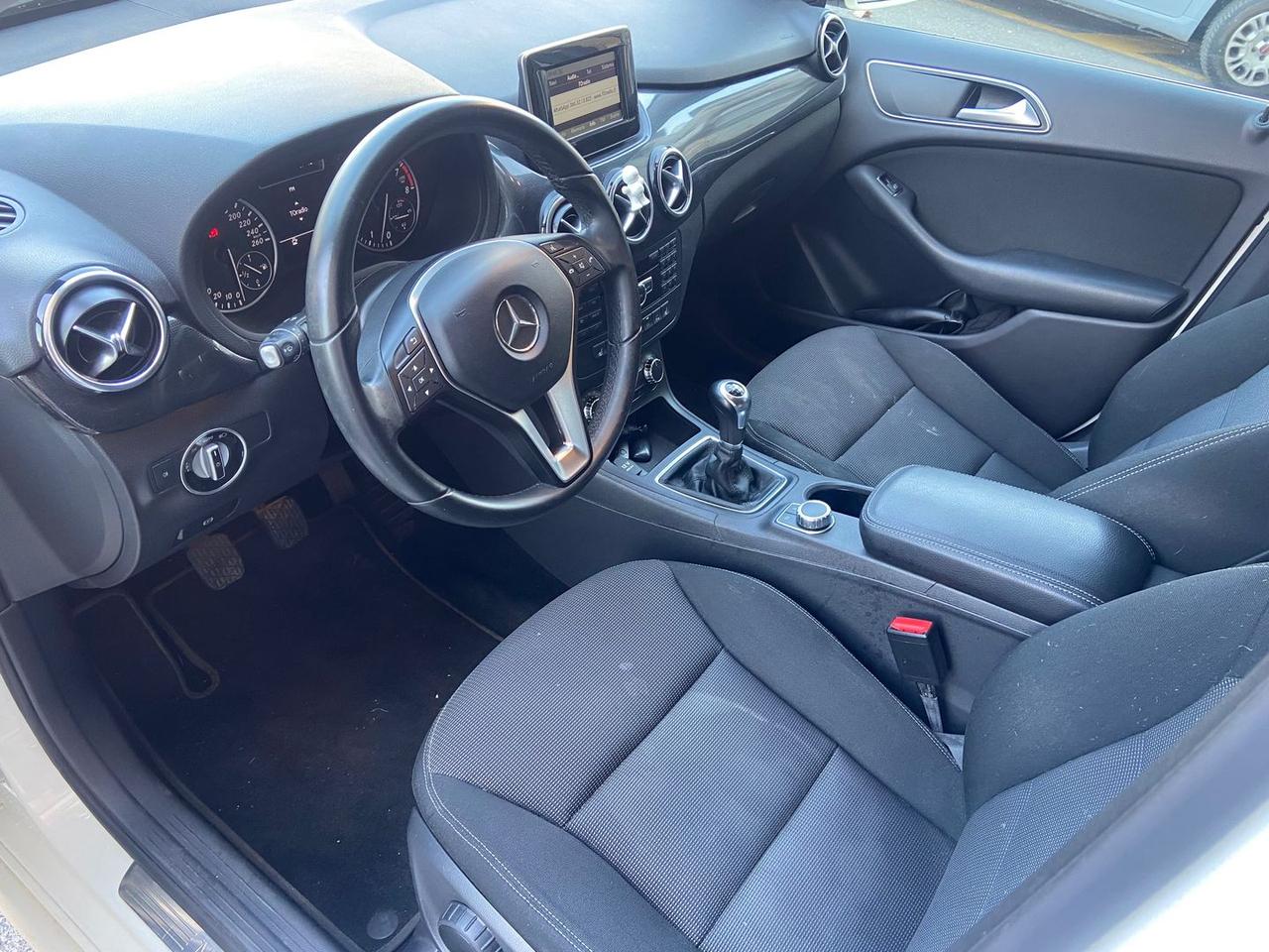 Mercedes-Benz B 180 Premium B 180 BlueEFFICI #9472