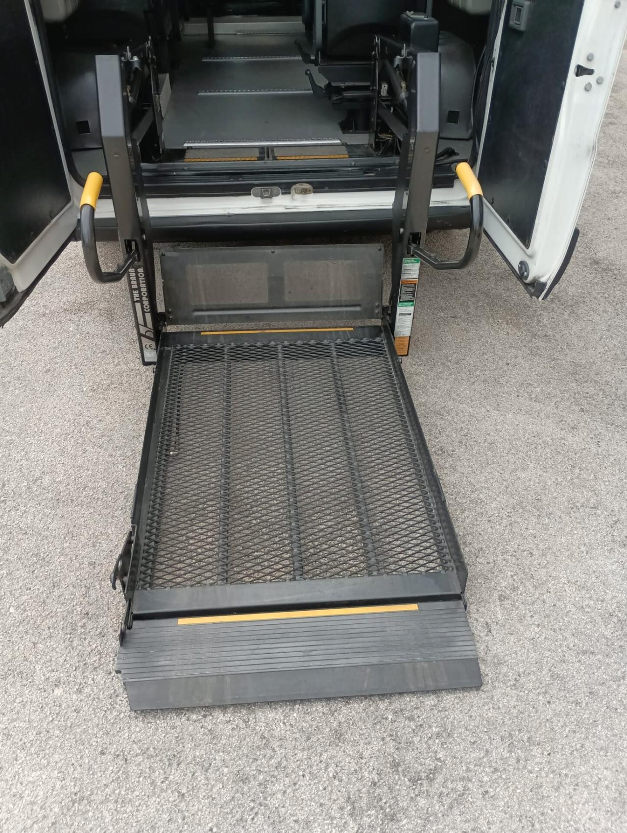 Fiat Ducato Maxi - 9 Posti Trasporto Disabili
