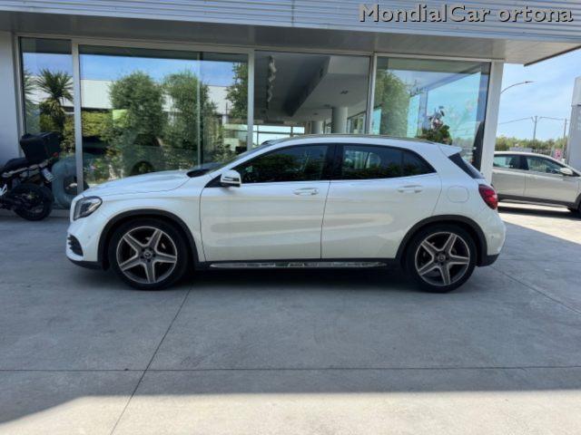 MERCEDES-BENZ GLA 200 d Automatic Premium