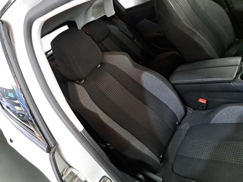 PEUGEOT 3008 BlueHDI 130 EAT8 S/S Business