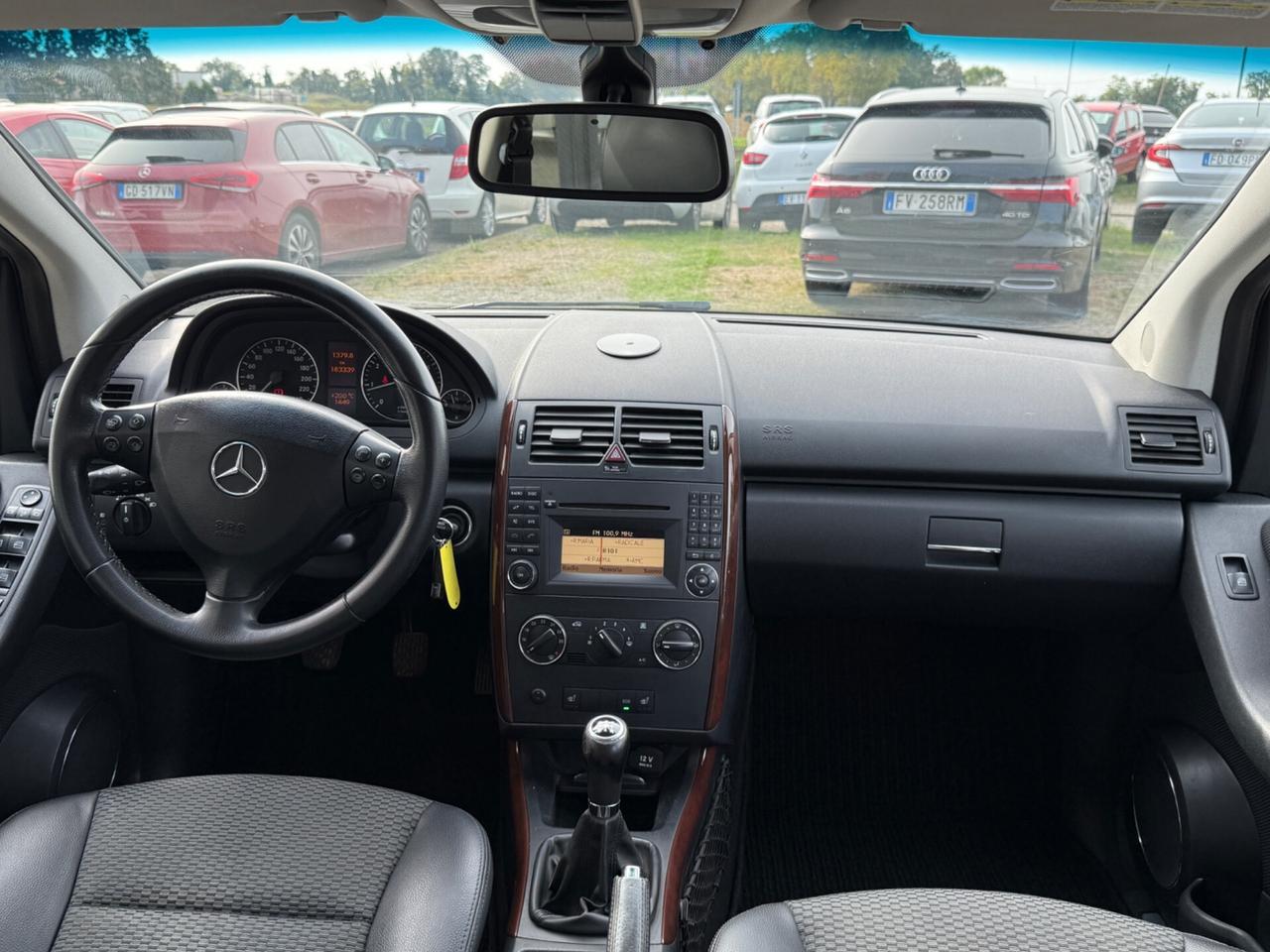 Mercedes-benz A 180 BlueEFFICIENCY Avantgarde