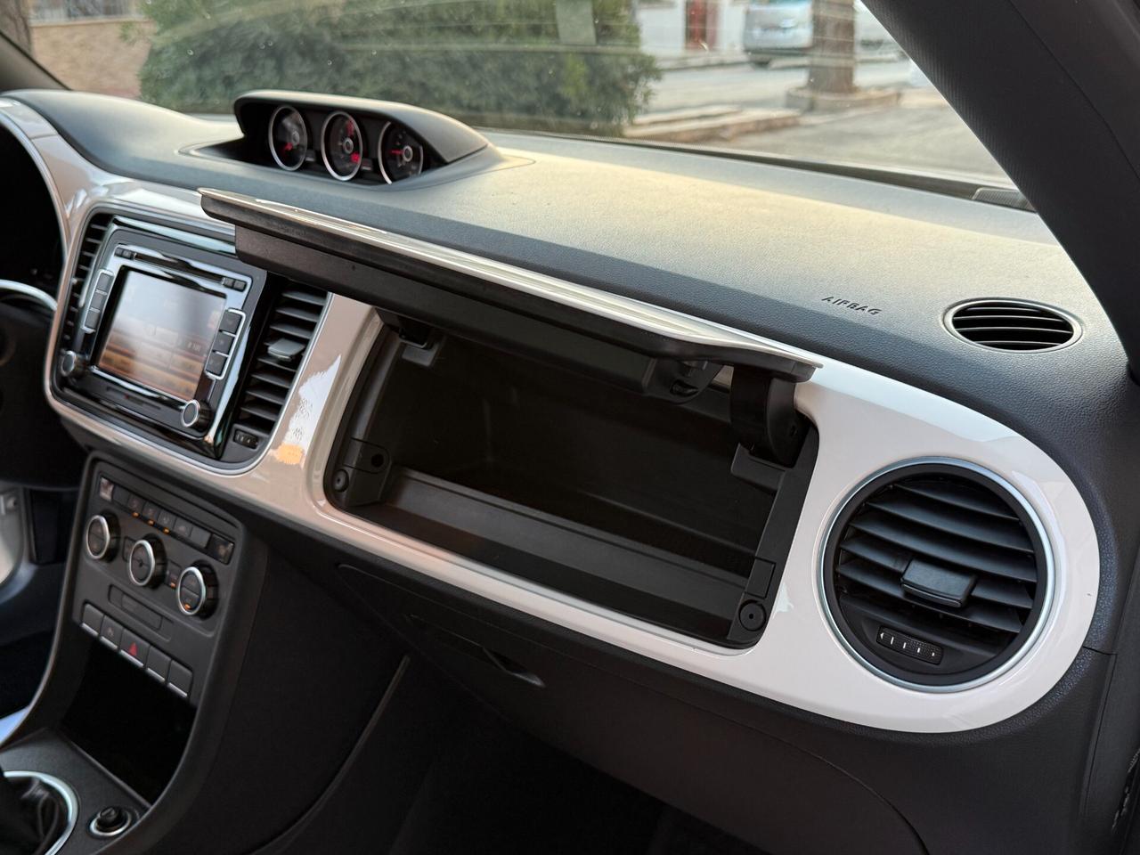 Volkswagen Maggiolino 1.6 TDI 105CV Design - 2013