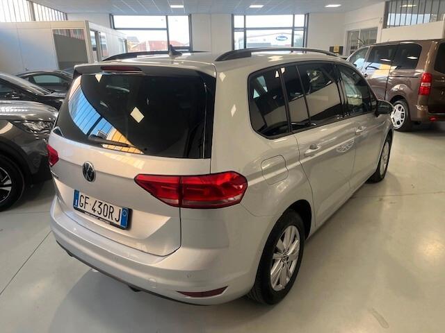 Volkswagen Touran 2.0 TDI 150 CV DSG Business BlueMotion Technology 5 POSTI