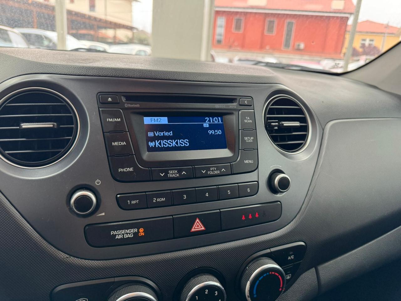 Hyundai i10 1.0 MPI Sound Edition