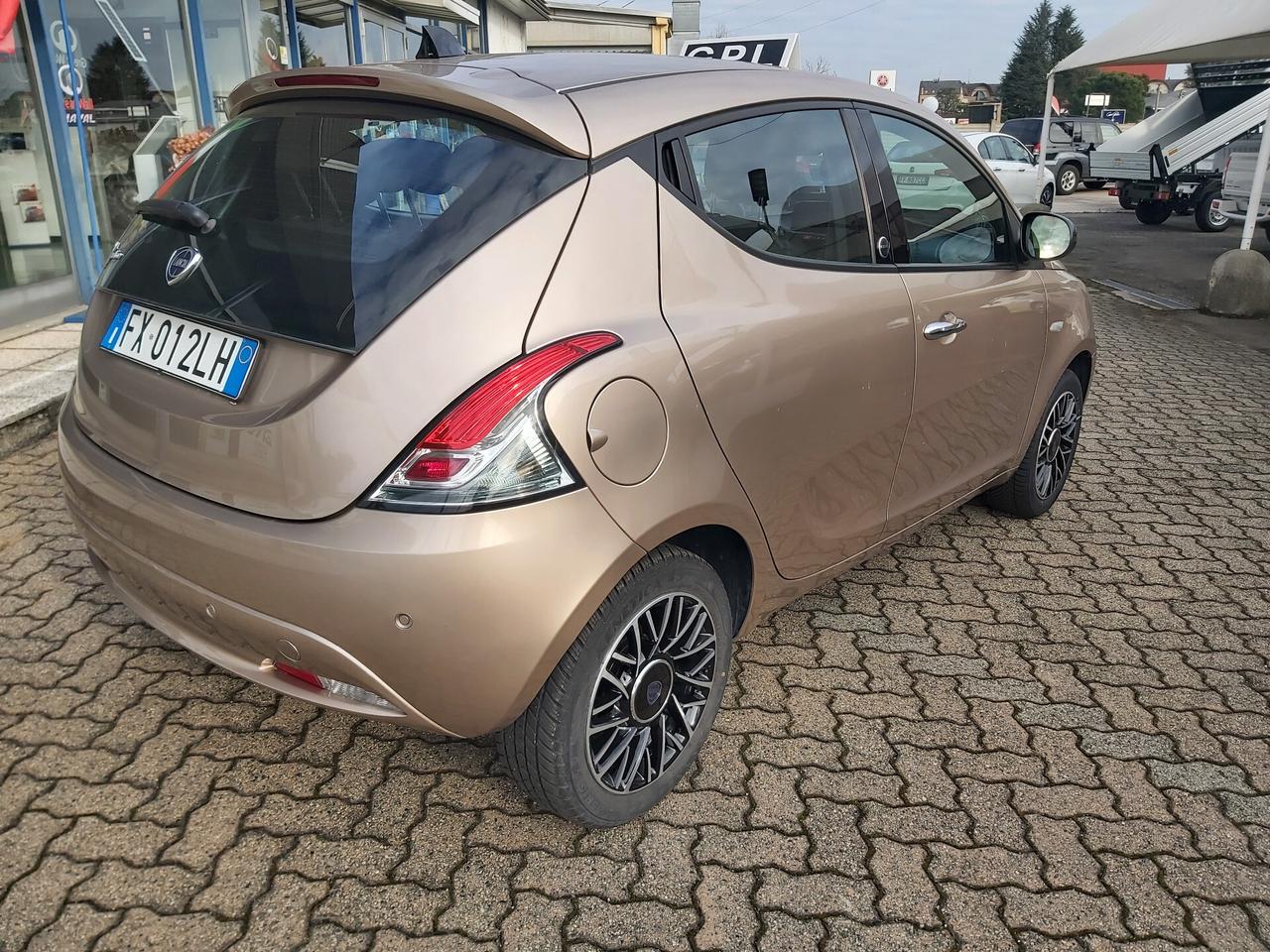 Lancia Ypsilon 1.2 69 CV 5 porte GPL Ecochic Gold