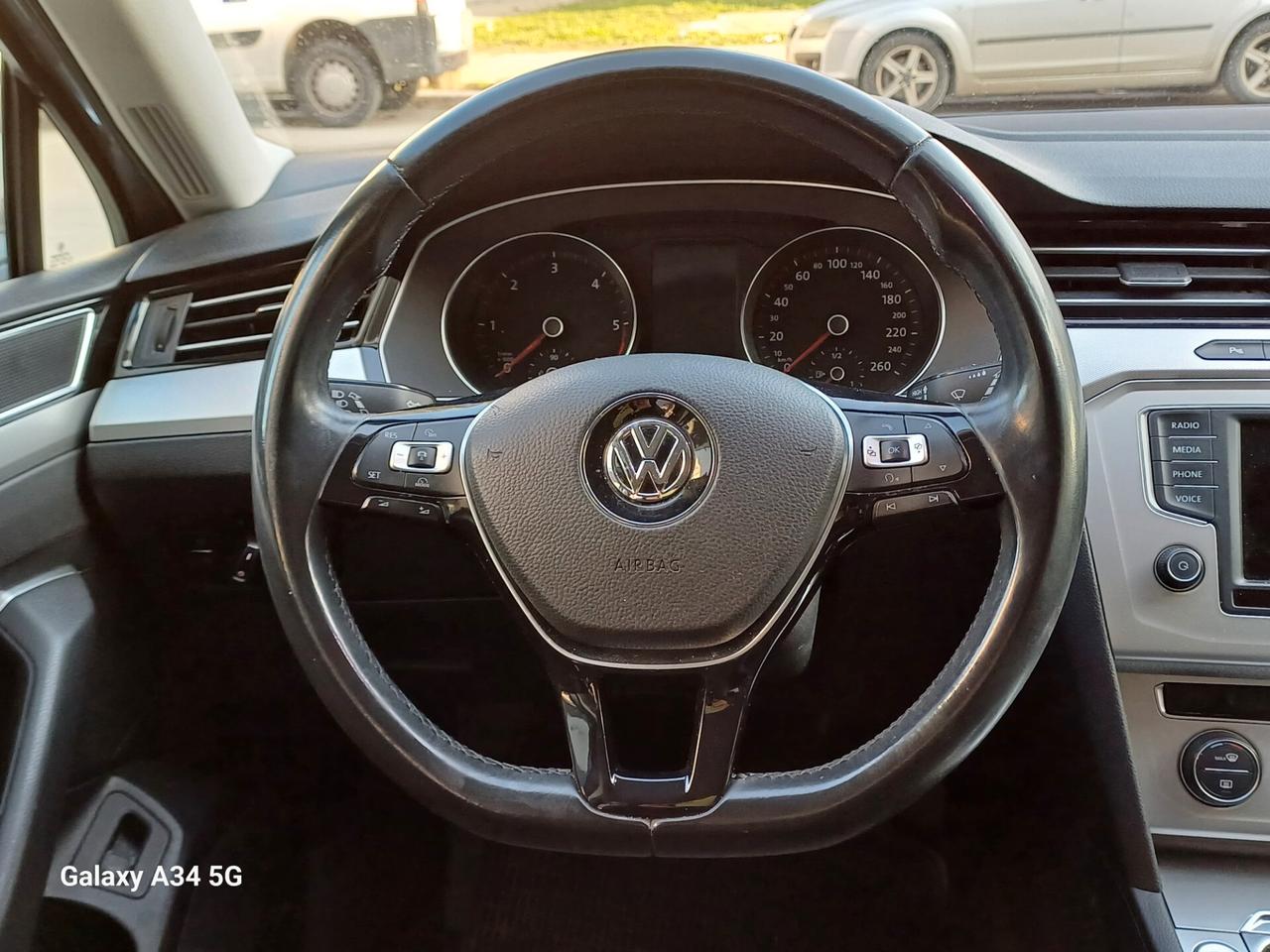 Volkswagen Passat Variant 1.6 TDI DSG Comfortline BlueMotion Tech.