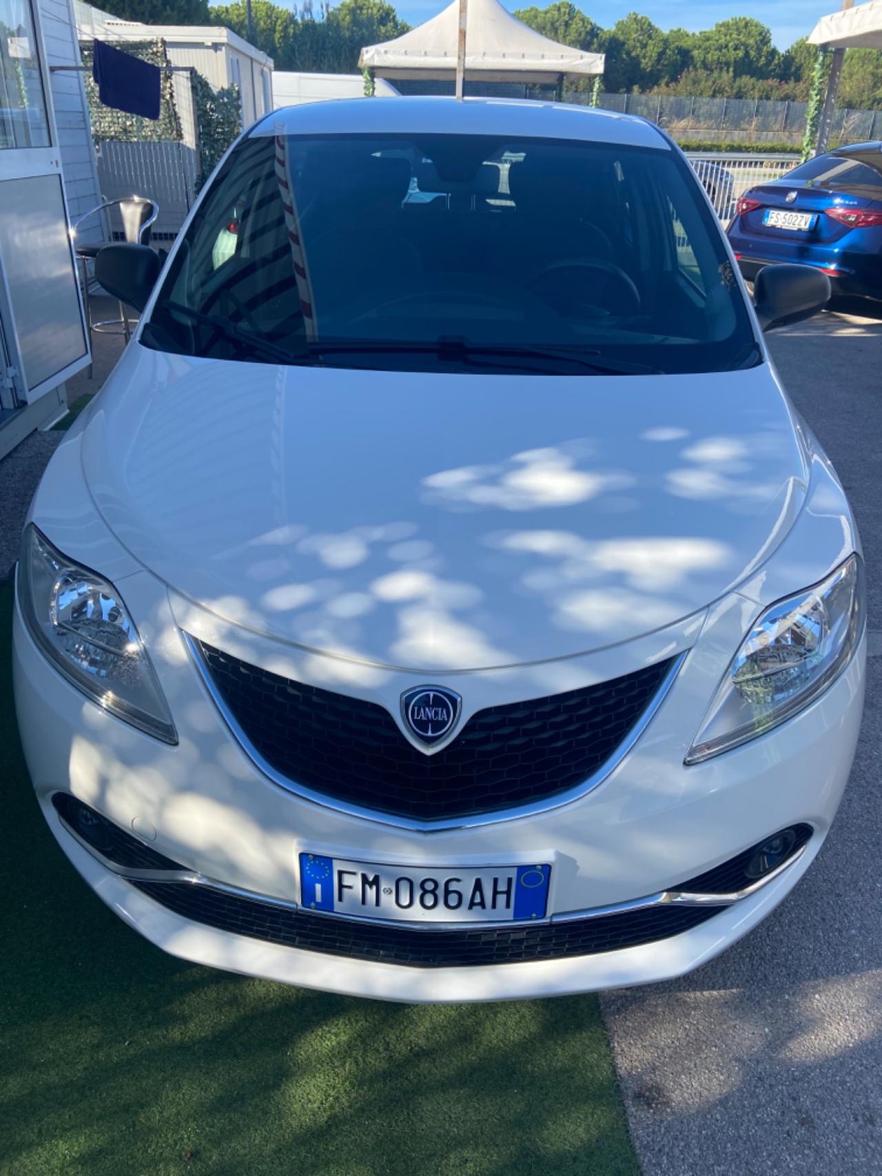 Lancia Ypsilon 1.2 69 CV GPL Nuova garanzia 12 mesi