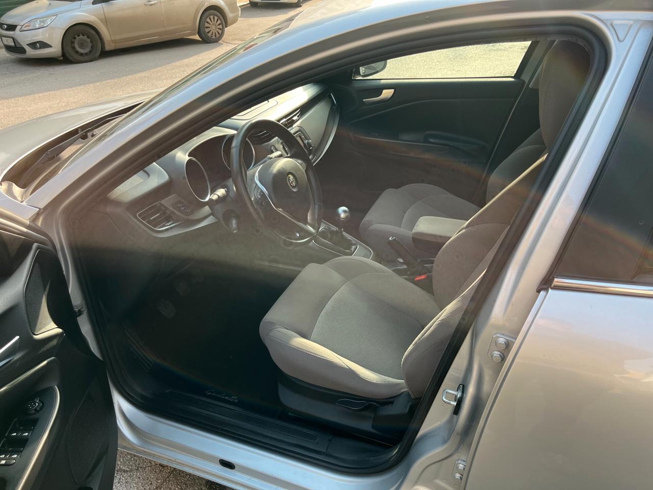 Alfa Romeo Giulietta 1.6 JTDm-2 105 CV Distinctive