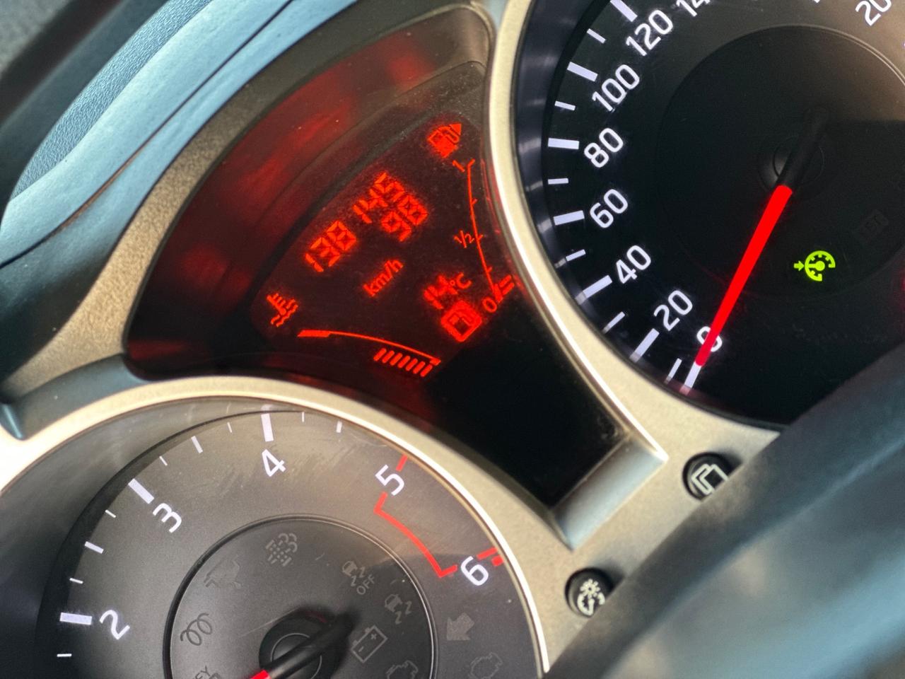 Nissan JUKE 1.5 dCi DIESEL 2012