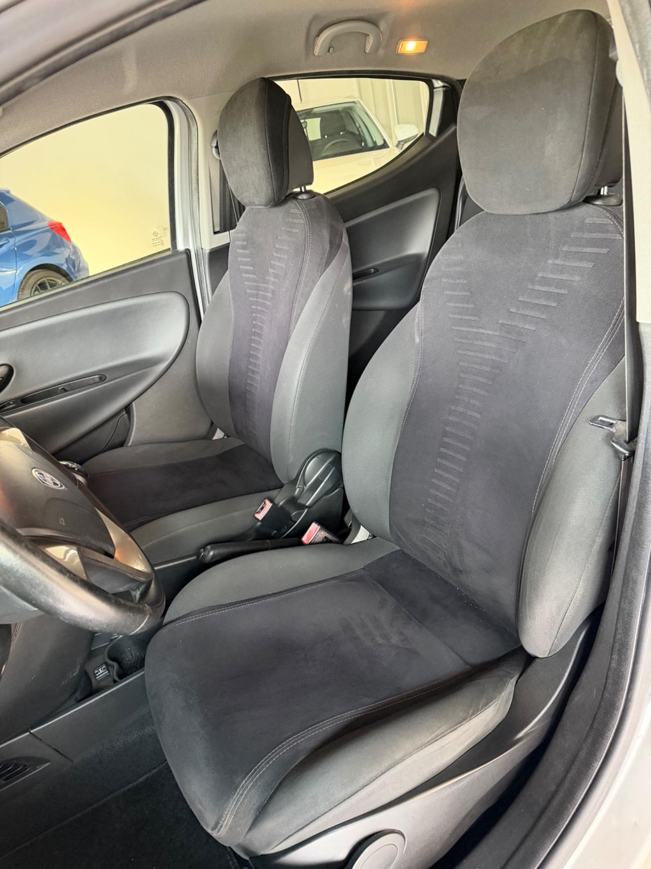 Lancia Ypsilon 1.2 69 CV 5 porte GPL Ecochic Platinum