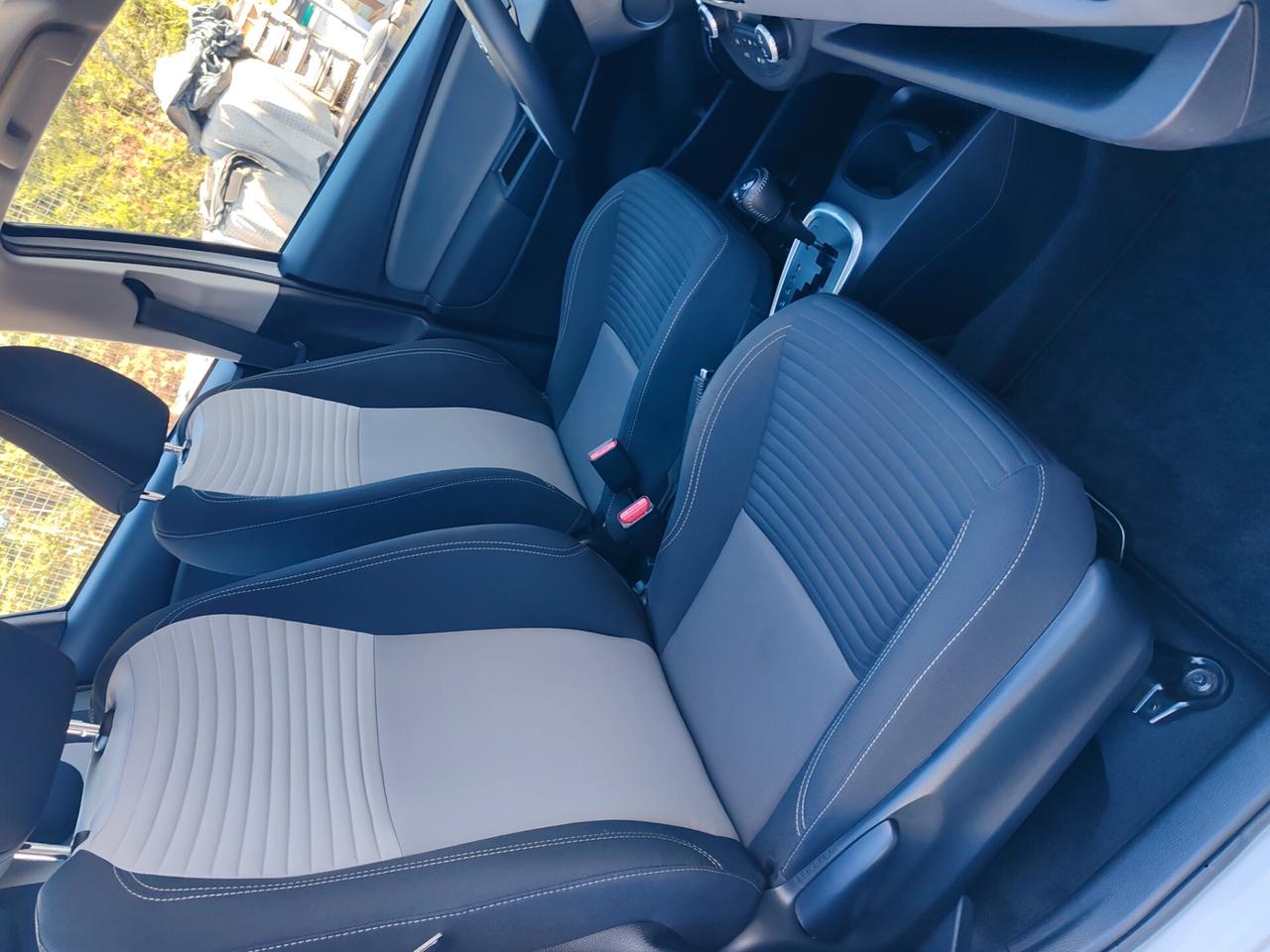 Toyota Yaris 1.5 Hybrid Business