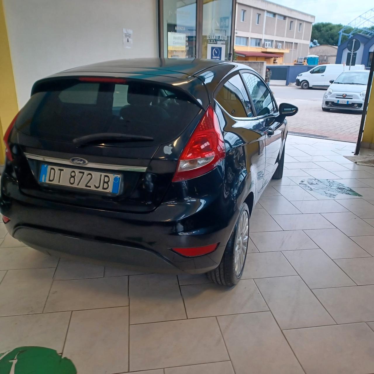 ECONOMICA BUONO STATO FIESTA 1.2 NEOPATENTATI