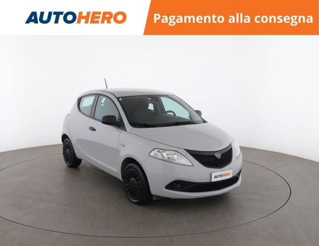 LANCIA Ypsilon 1.0 FireFly 5 porte S&S Hybrid Ecochic Silver