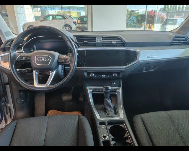 AUDI Q3 35 TDI S tronic Business Advanced