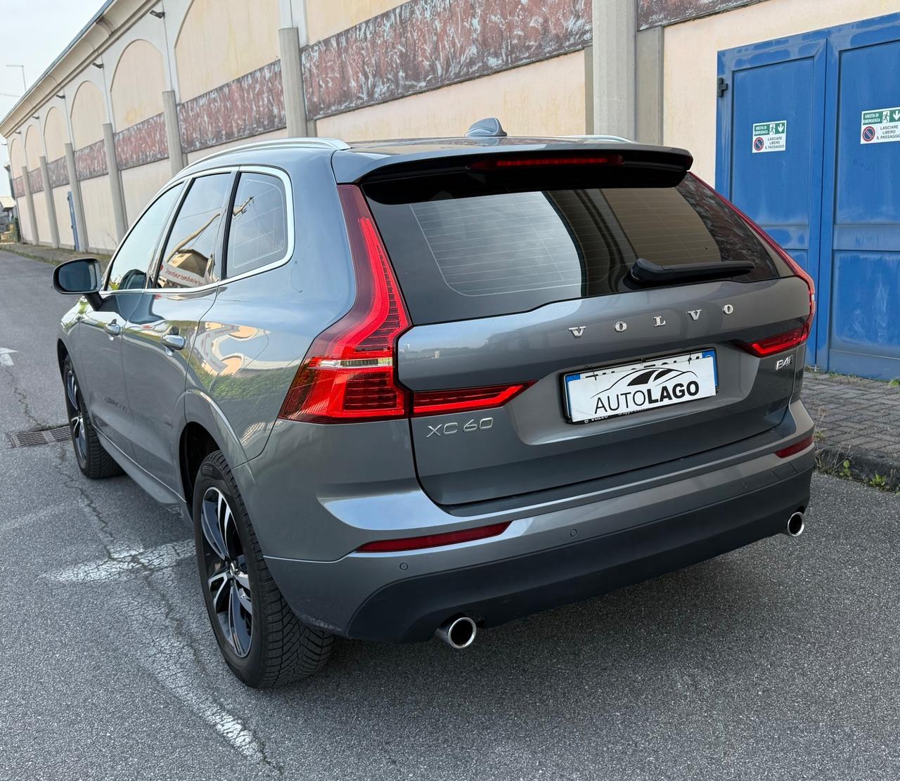 Volvo XC60 B4 (d) AWD Geartronic Business Plus